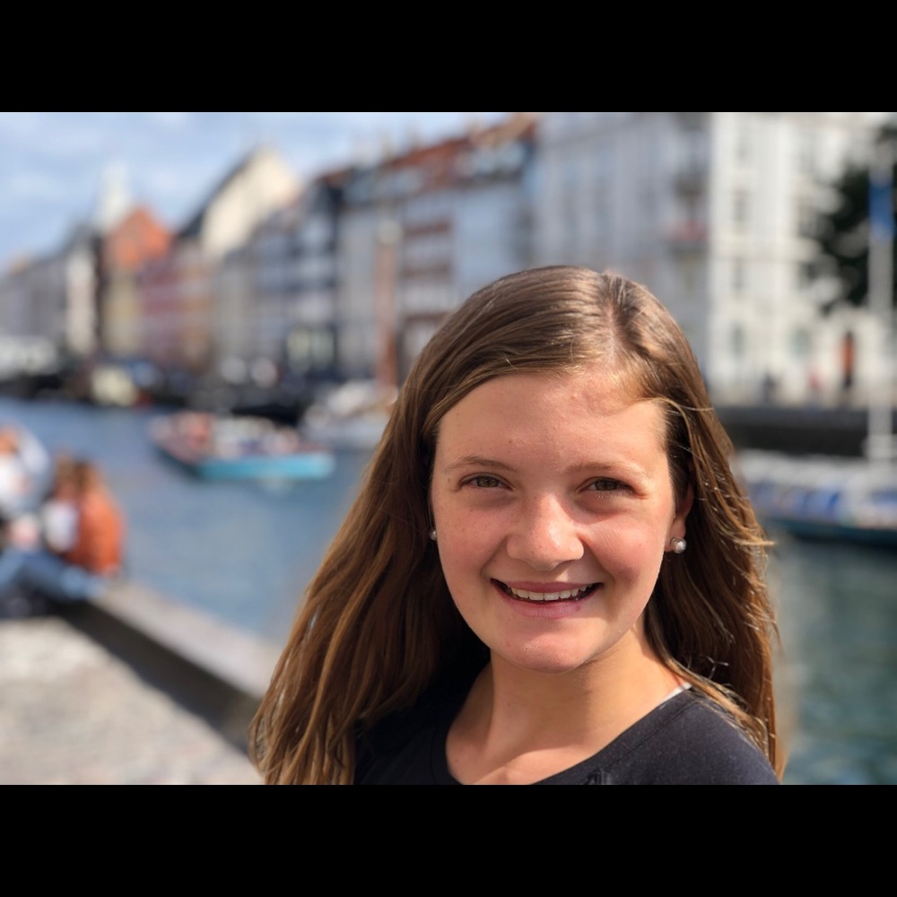 Meet your Posher, Ashley